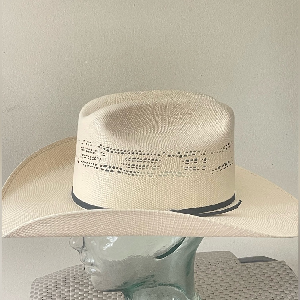 Hats-2-U Straw Hats, Made in Mexico.
